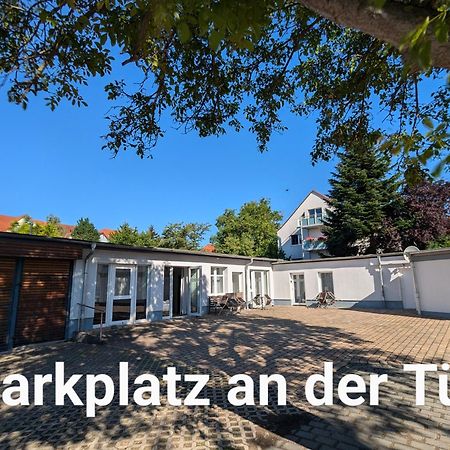 Fewo Urban Gotha-Apartment Ekhof- Am Schlosspark- Parken An Der Der Tuer- Barrierefrei, 900 Meter Zum Bahnhof - Wallbox Esterno foto