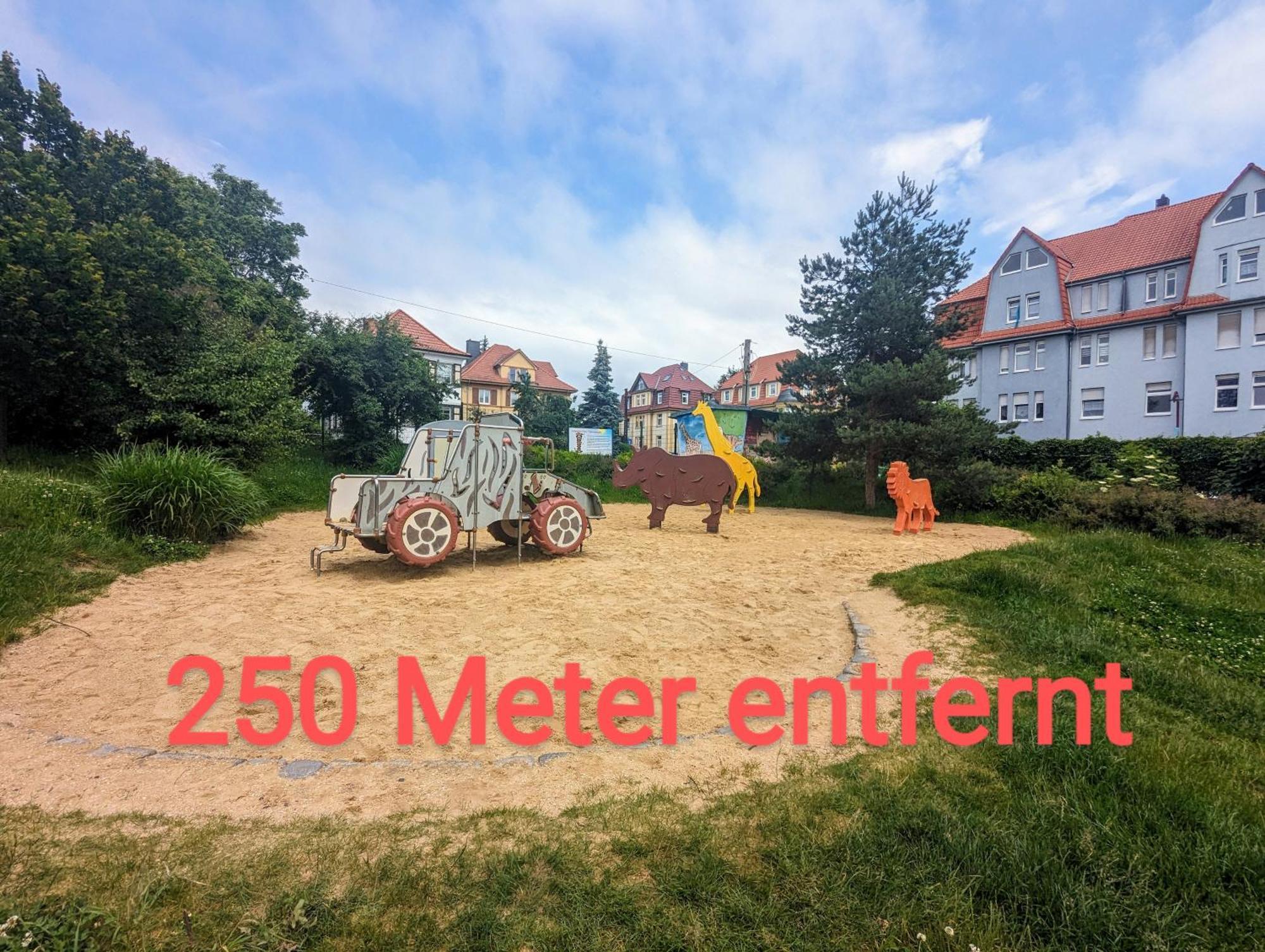 Fewo Urban Gotha-Apartment Ekhof- Am Schlosspark- Parken An Der Der Tuer- Barrierefrei, 900 Meter Zum Bahnhof - Wallbox Esterno foto